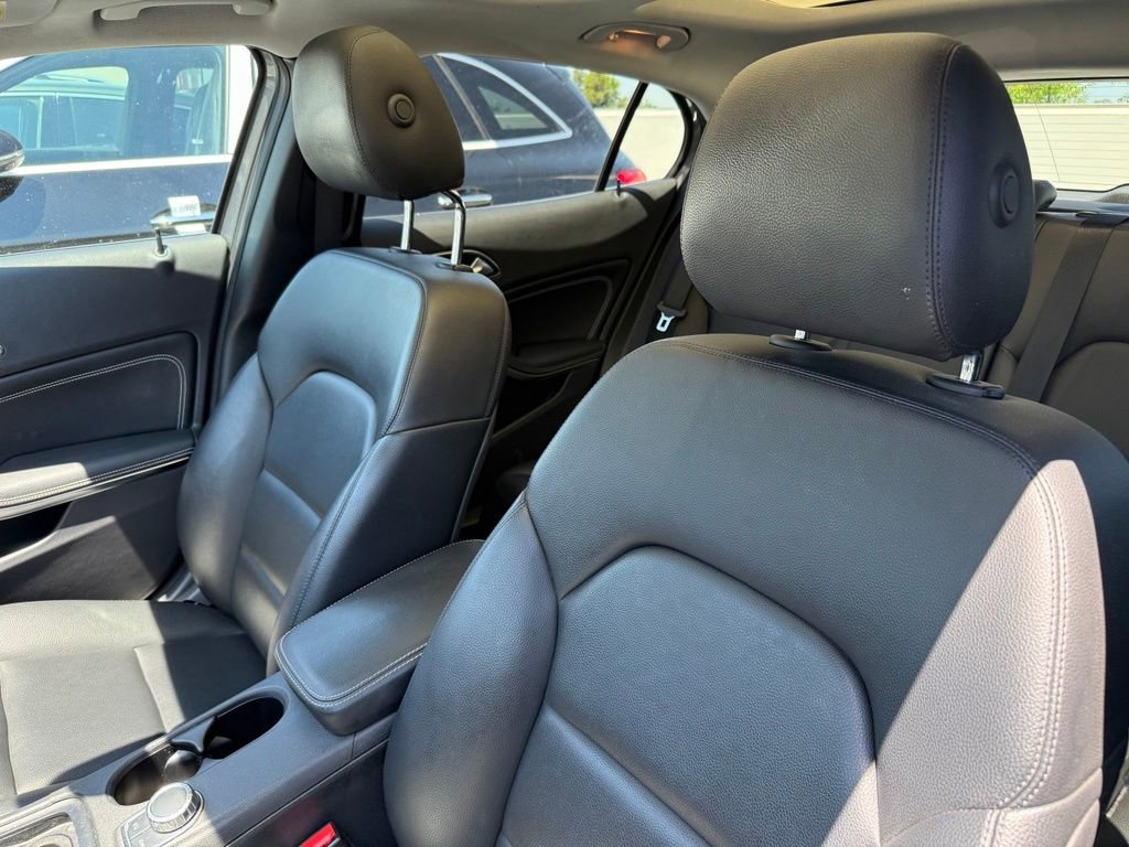 Used 2015 Mercedes-Benz GLA 250 4MATIC image 3