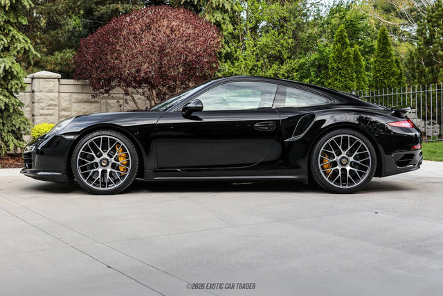 Used 2014 Porsche 911 Turbo S AWD/4WD image 3