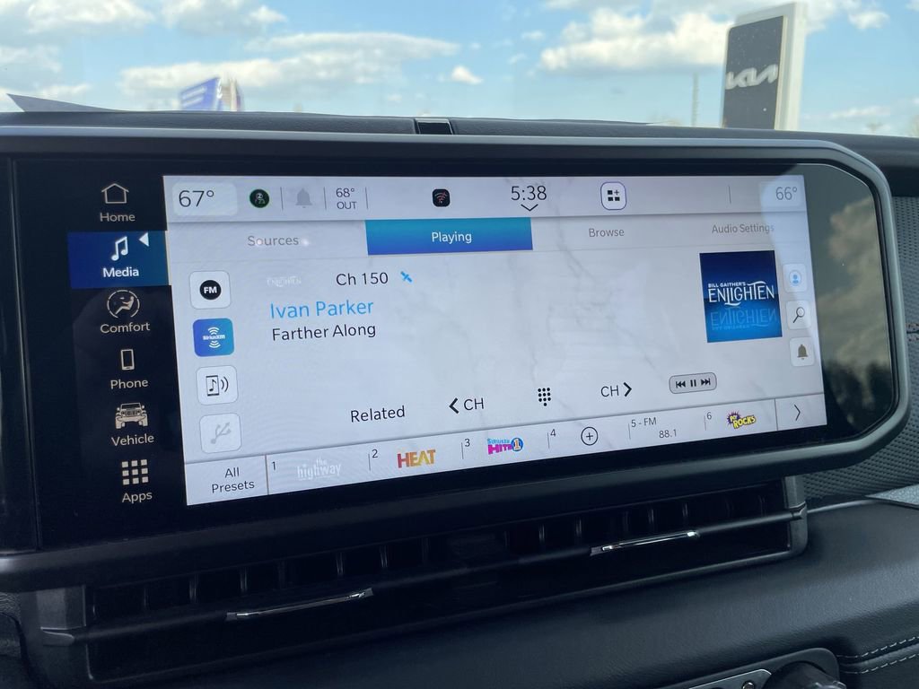 Used 2025 Jeep Wrangler Unlimited Rubicon image 11