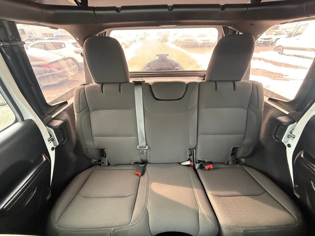 Used 2021 Jeep Wrangler Unlimited Sport image 17