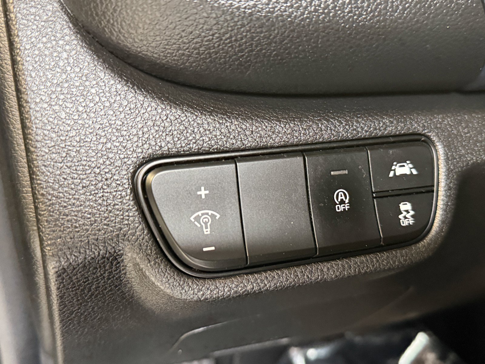 Used 2023 Kia Seltos S w/ Navigation Package FWD image 24