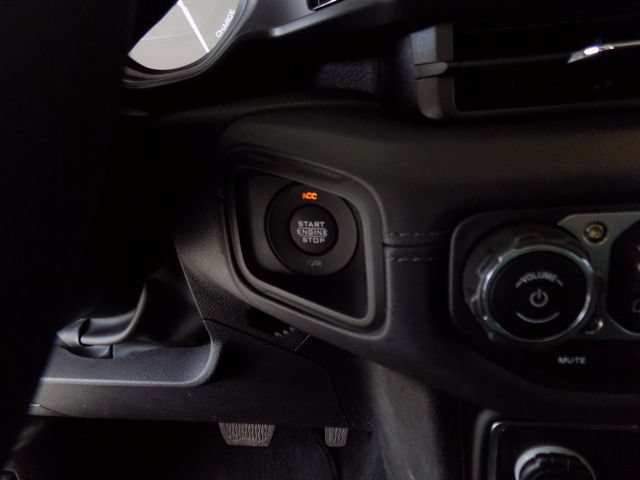 Certified 2025 Jeep Wrangler Unlimited Sahara AWD/4WD image 39