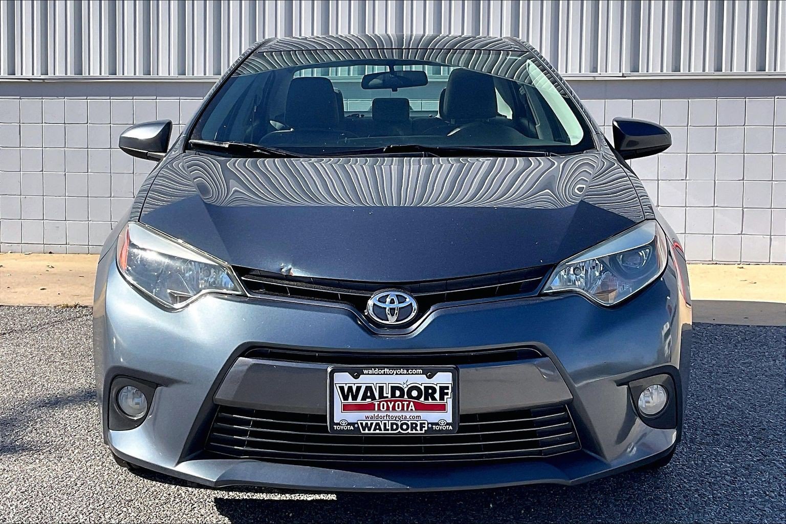 Used 2015 Toyota Corolla LE FWD image 3