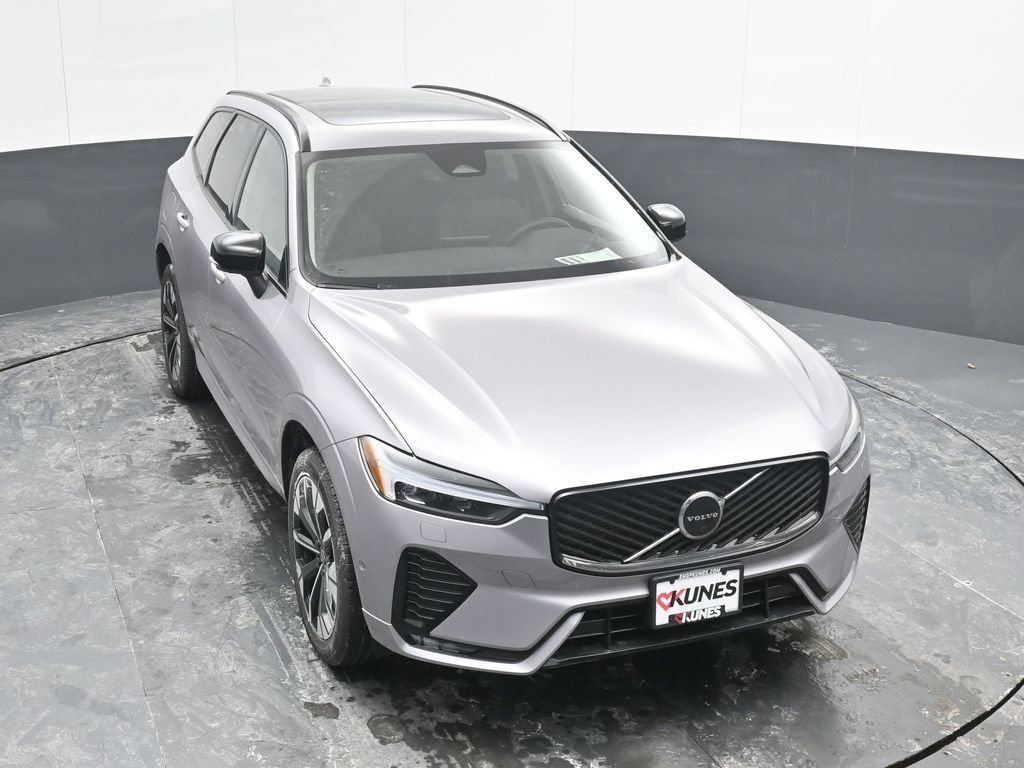New 2026 Volvo XC60 B5 Plus w/ Protection Package Premier AWD/4WD image 32