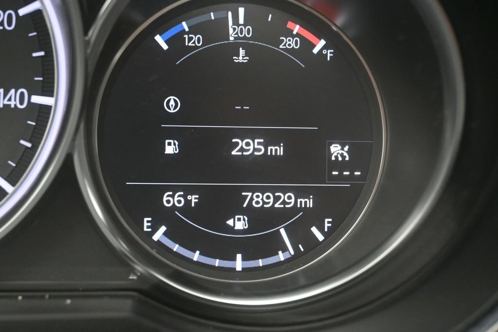 Used 2018 MAZDA CX-9 Signature AWD/4WD image 17