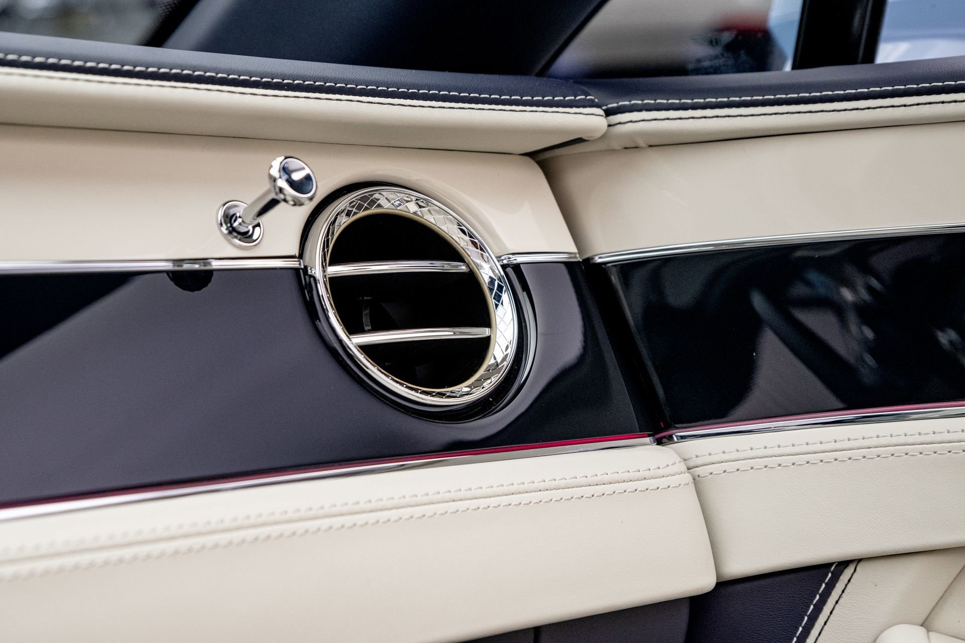 New 2026 Bentley Continental GTC AWD/4WD image 30