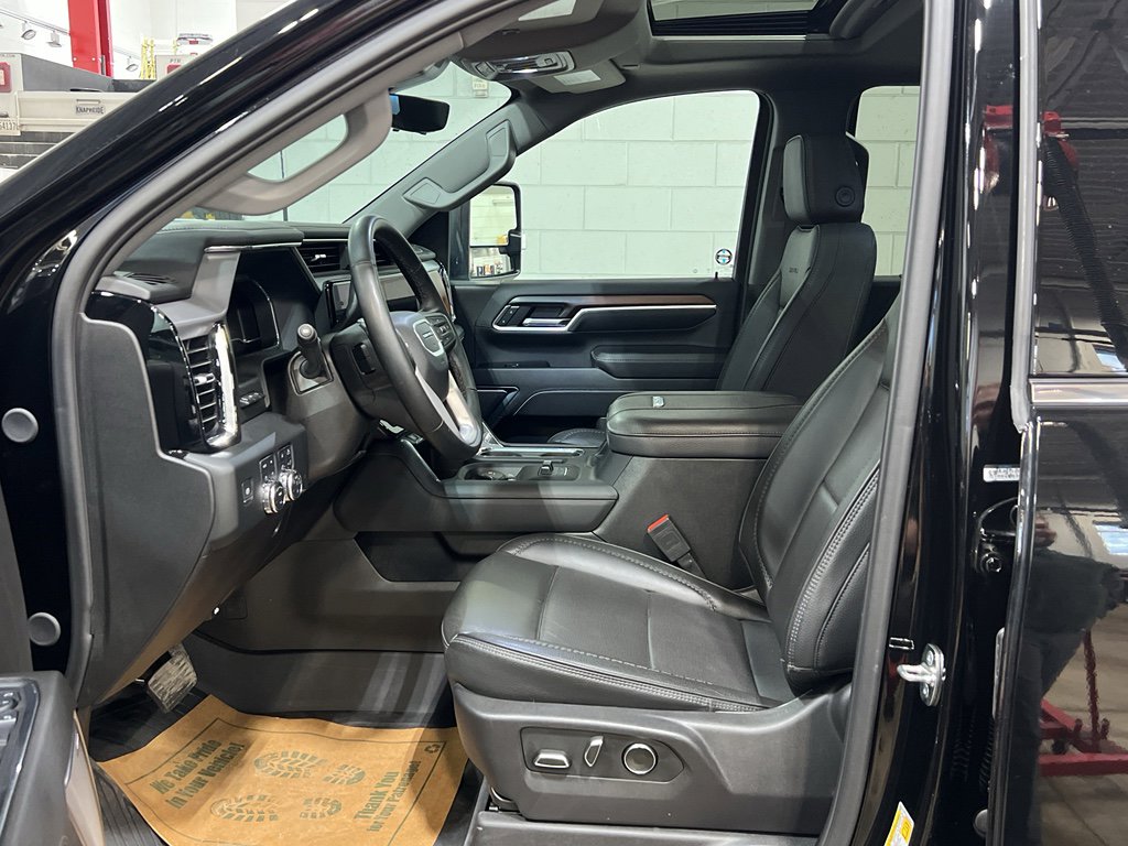 Used 2024 GMC Sierra 2500 Denali w/ Denali Reserve Package image 13