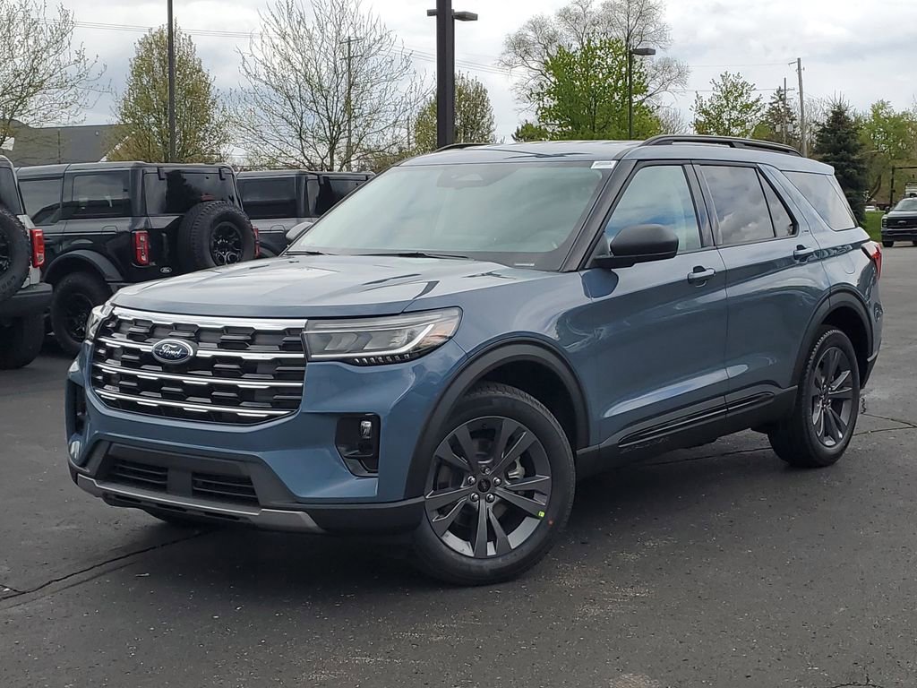 New 2026 Ford Explorer Active AWD/4WD image 1