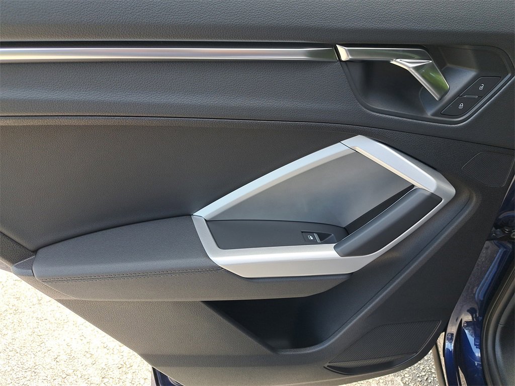 New 2025 Audi Q3 2.0T Premium image 29