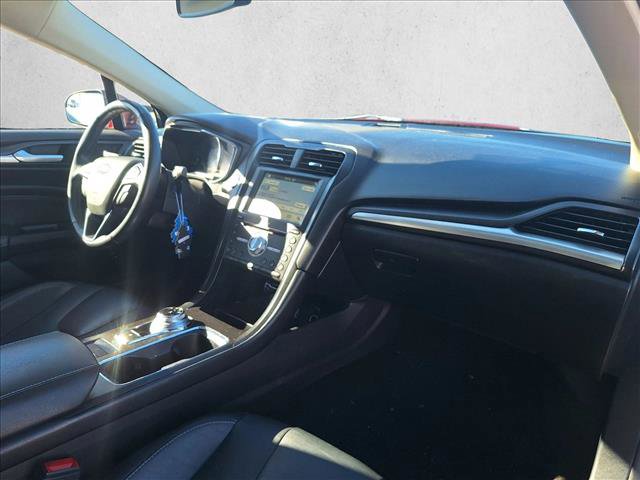 Used 2018 Ford Fusion Titanium image 19