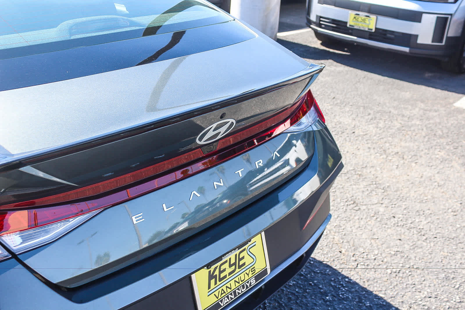Certified 2025 Hyundai Elantra Sport w/ Cargo Package FWD image 34