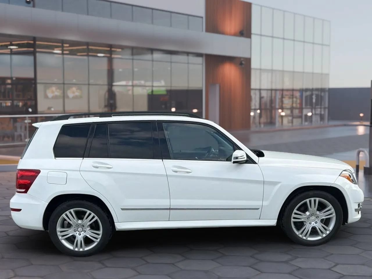 Used 2015 Mercedes-Benz GLK 350 2WD image 15