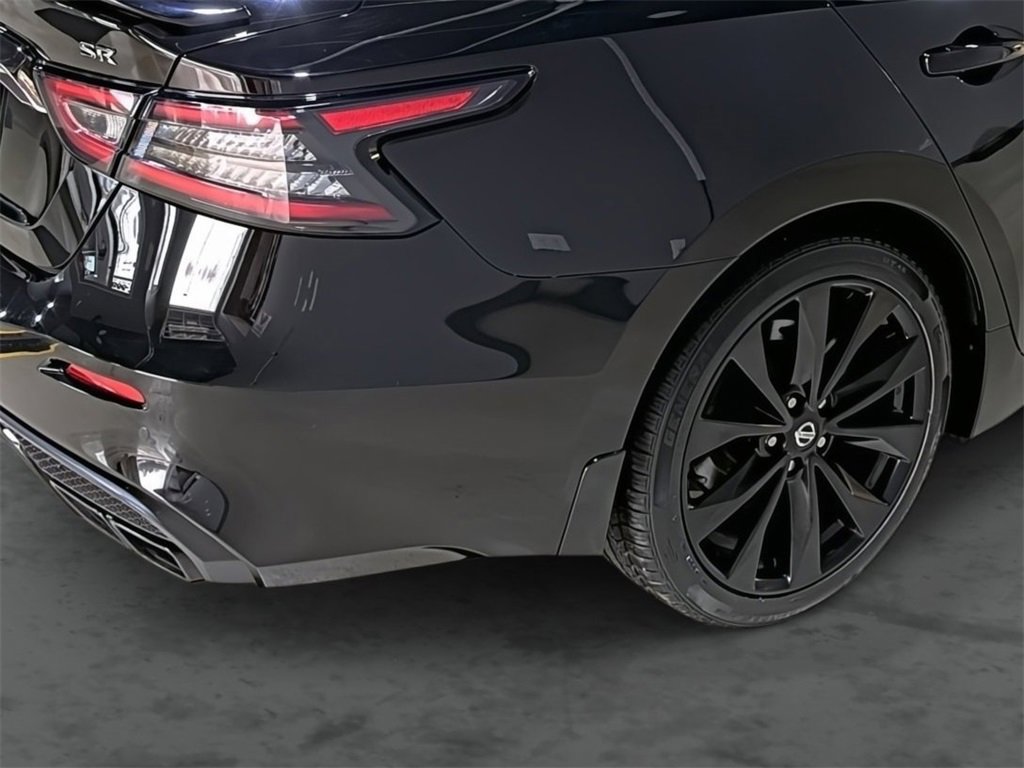 Used 2019 Nissan Maxima SR w/ Premium Package image 12