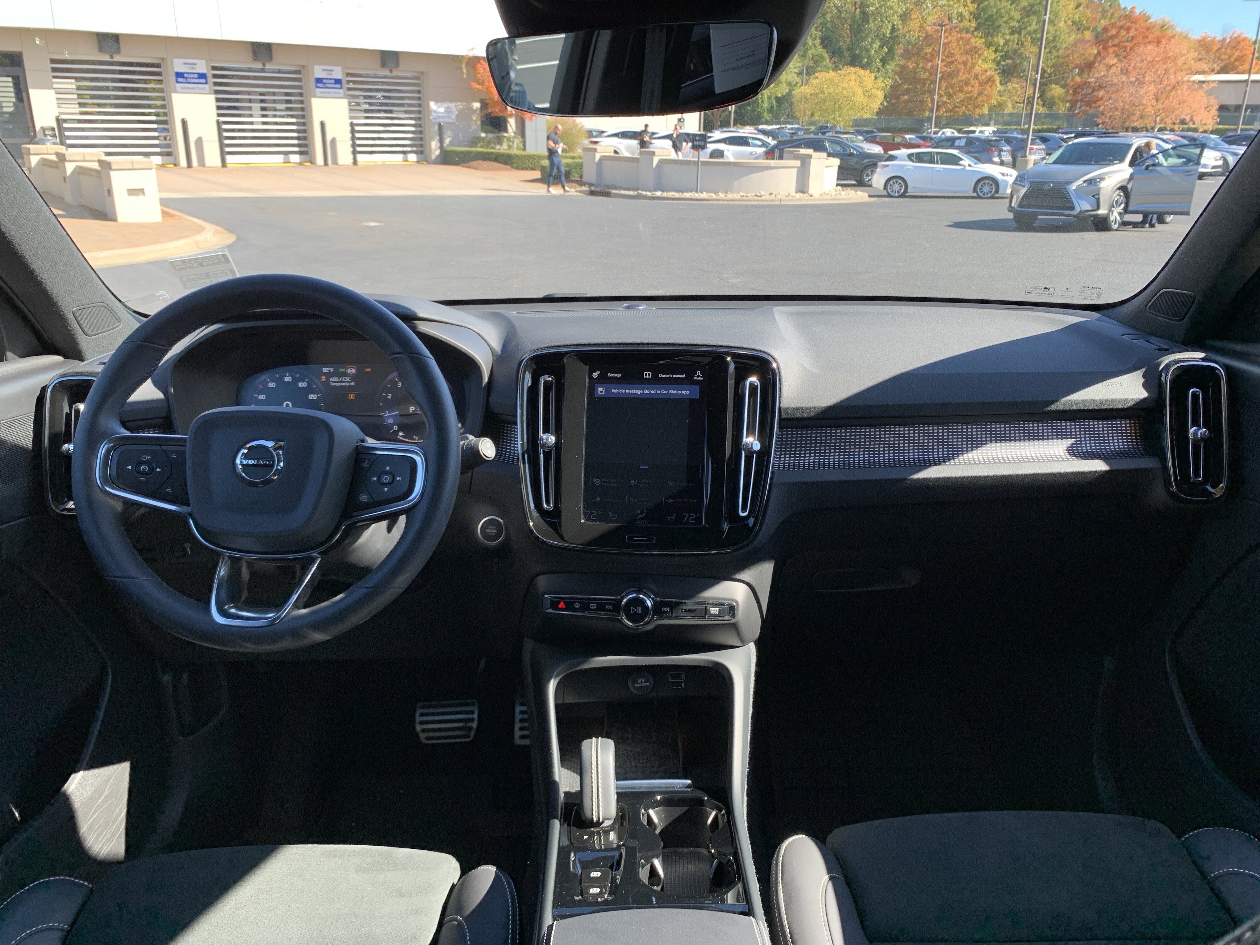 Used 2022 Volvo XC40 T5 R-Design w/ Advanced Package image 30