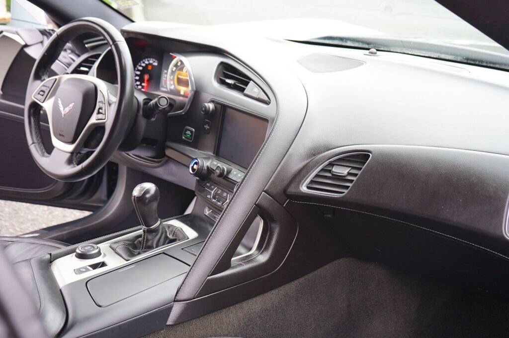 Used 2014 Chevrolet Corvette Stingray image 15