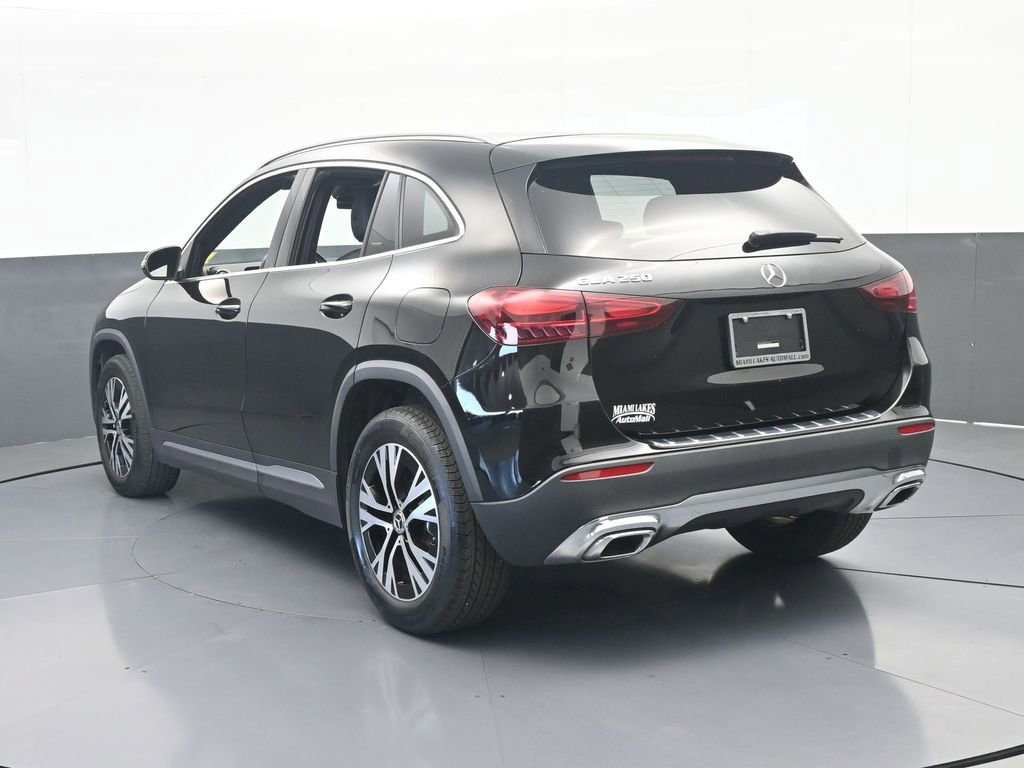 Used 2025 Mercedes-Benz GLA 250 image 4
