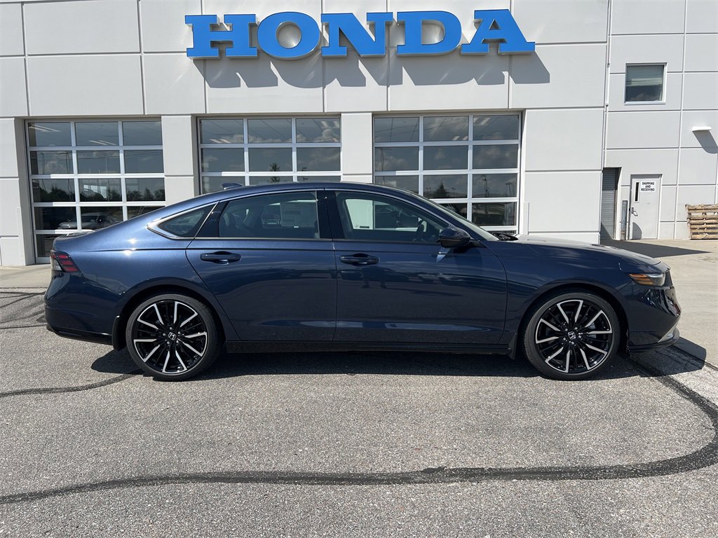 New 2025 Honda Accord Touring image 2