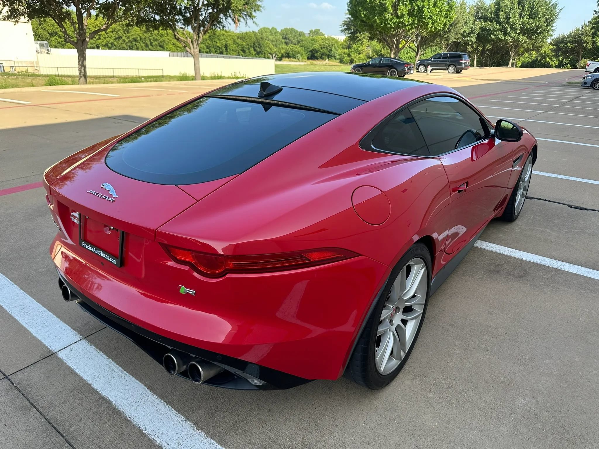 Used 2015 Jaguar F-TYPE R RWD image 10