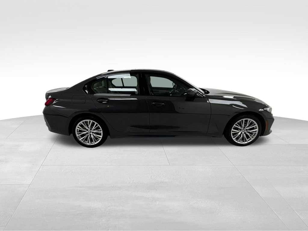 Used 2023 BMW 330i xDrive Sedan w/ Premium Package image 8