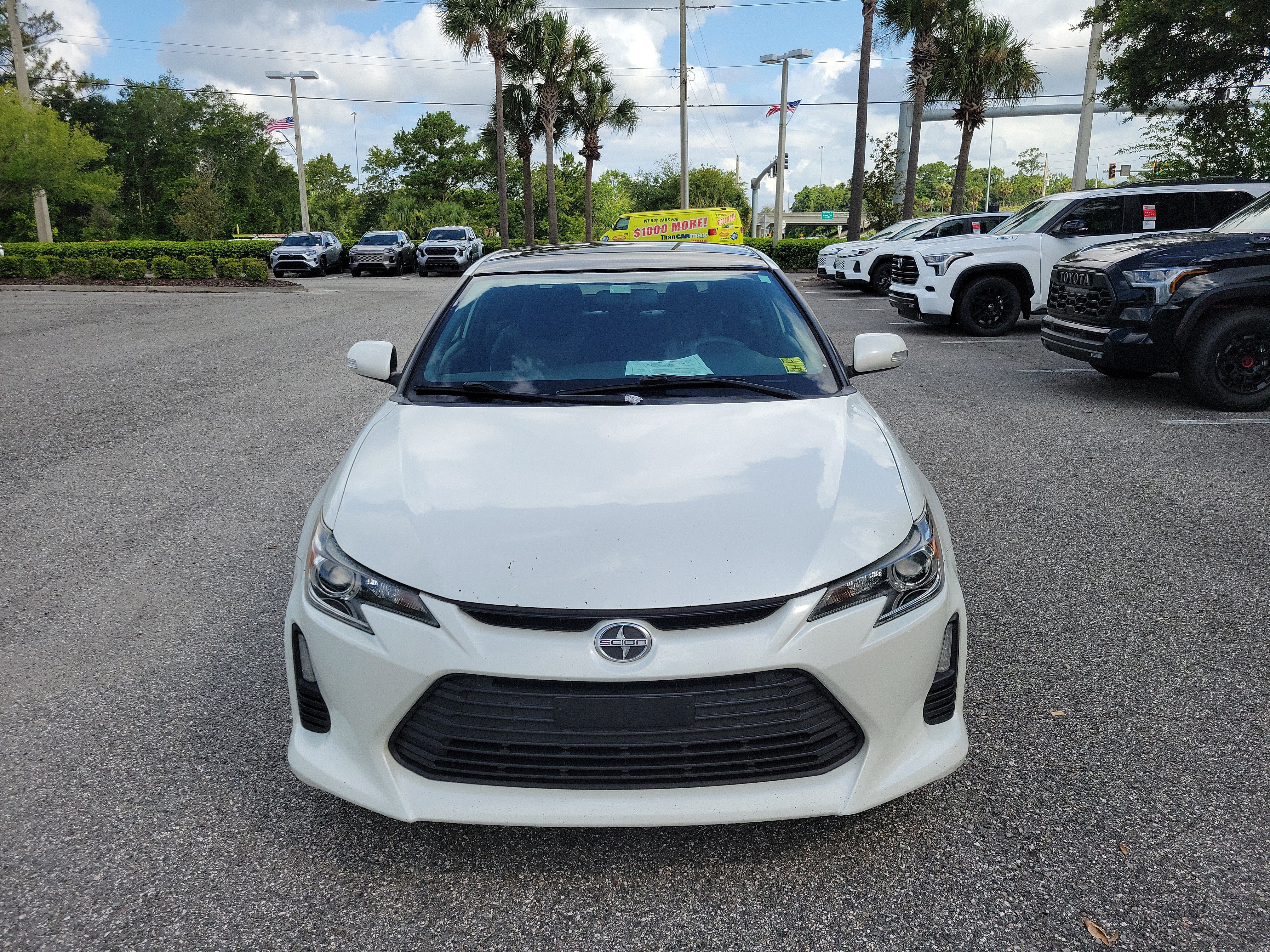 Used 2015 Scion tC FWD image 9