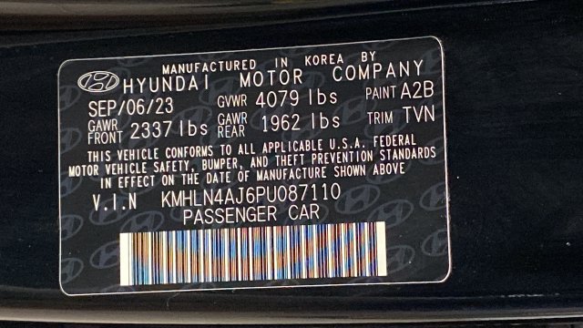 Used 2023 Hyundai Elantra Limited w/ Cargo Package FWD image 29