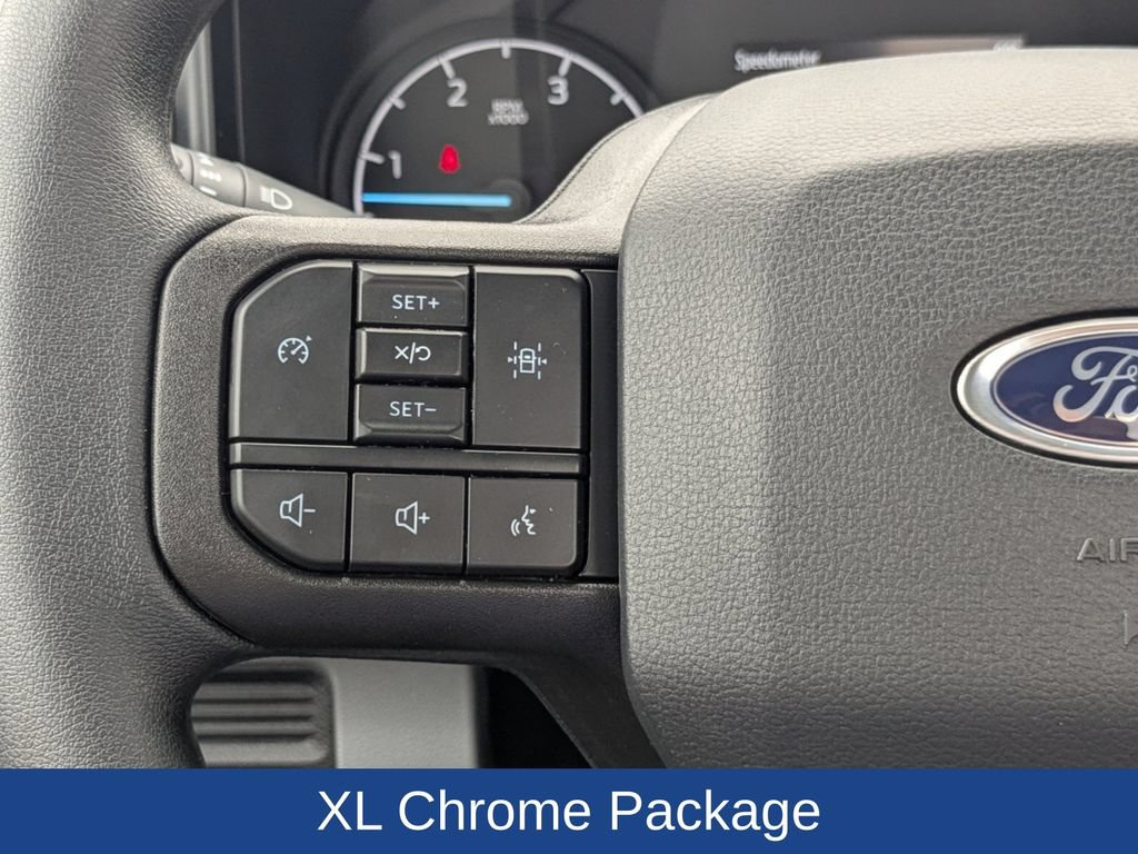 Used 2025 Ford F550 4x4 Regular Cab Super Duty image 19