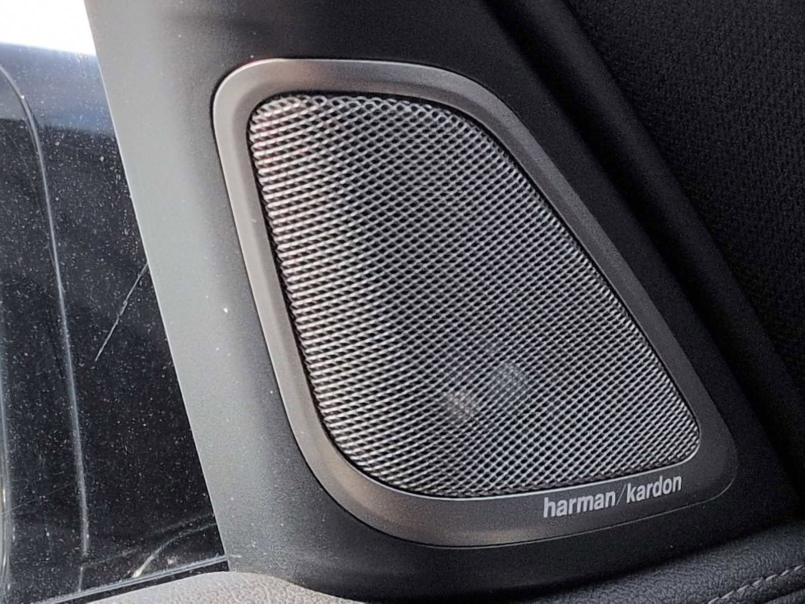 Used 2019 BMW 750i xDrive w/ M Sport Package image 32