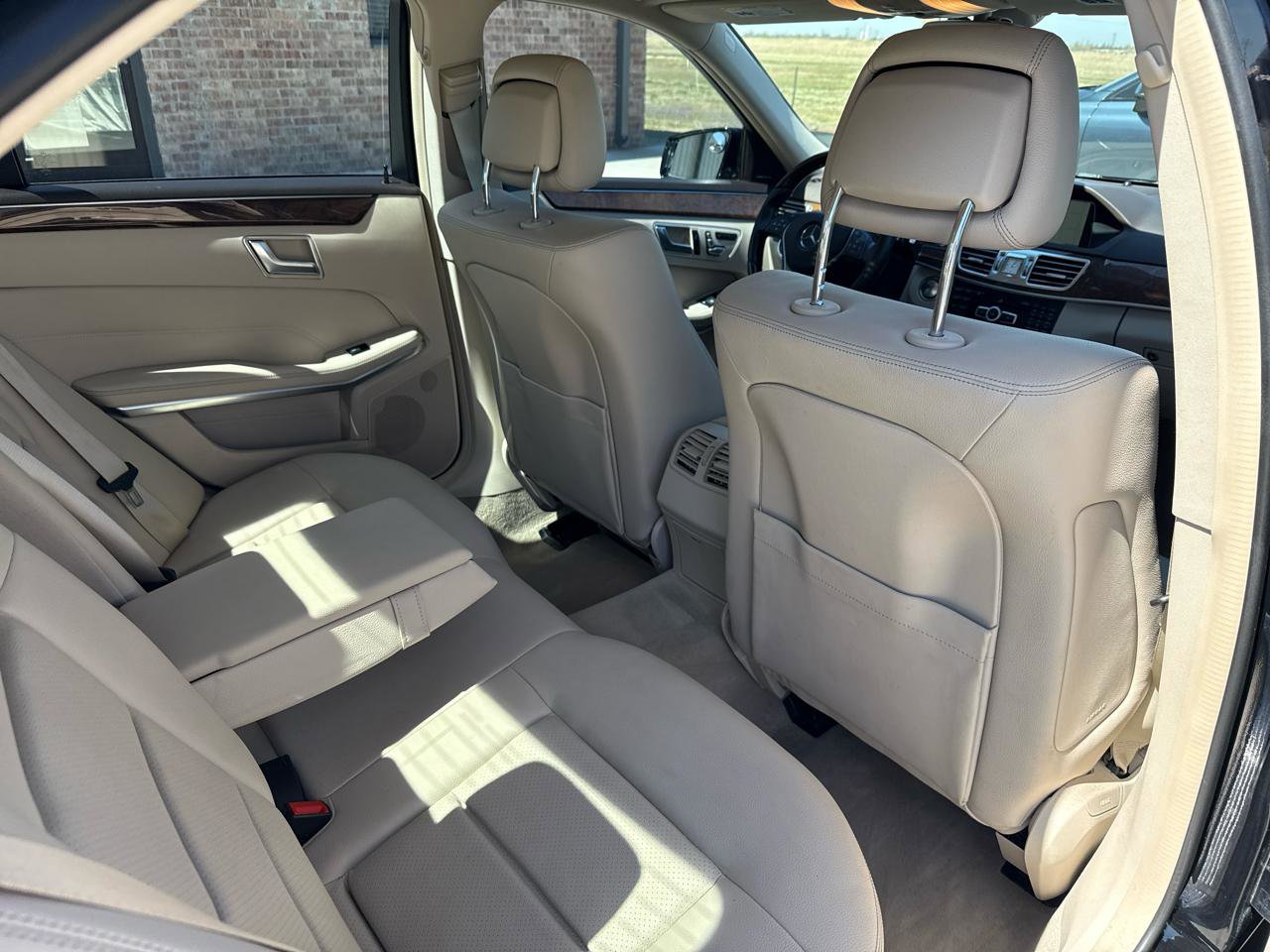 Used 2014 Mercedes-Benz E 250 BlueTEC 4MATIC Sedan image 51