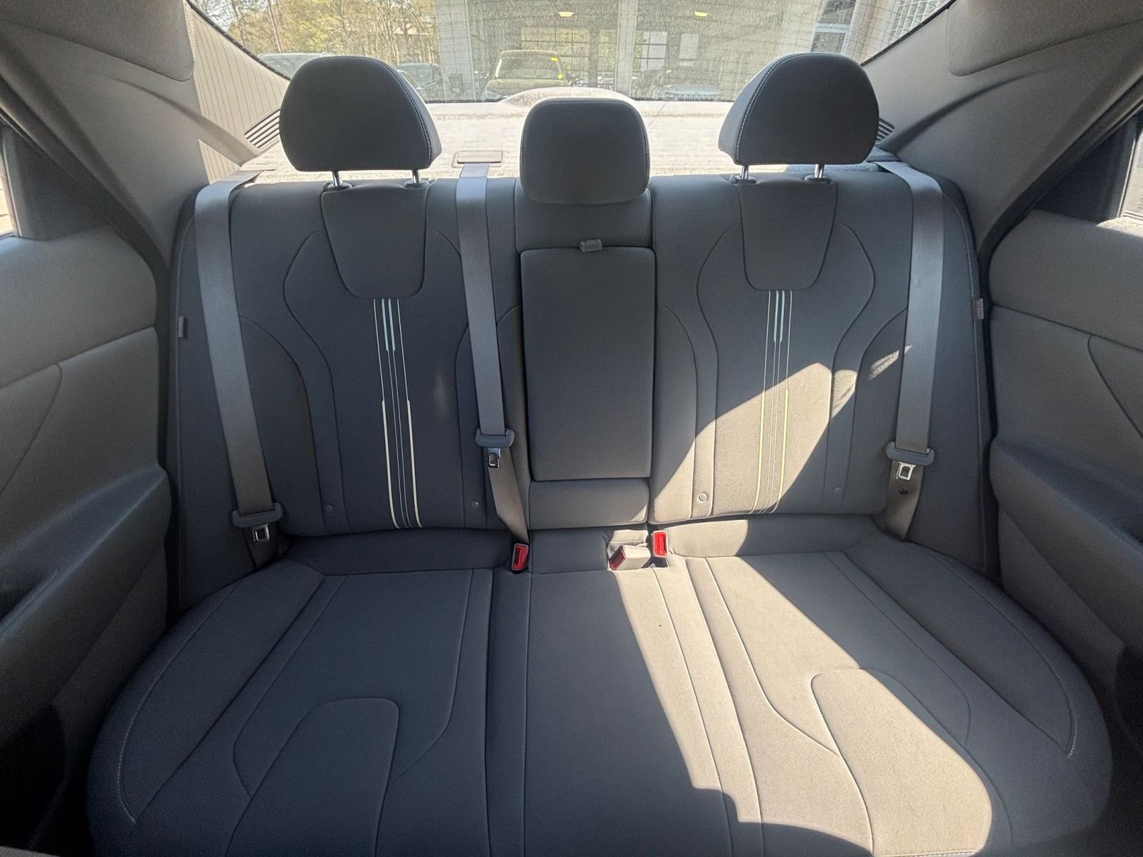 Used 2025 Hyundai Elantra SEL image 39
