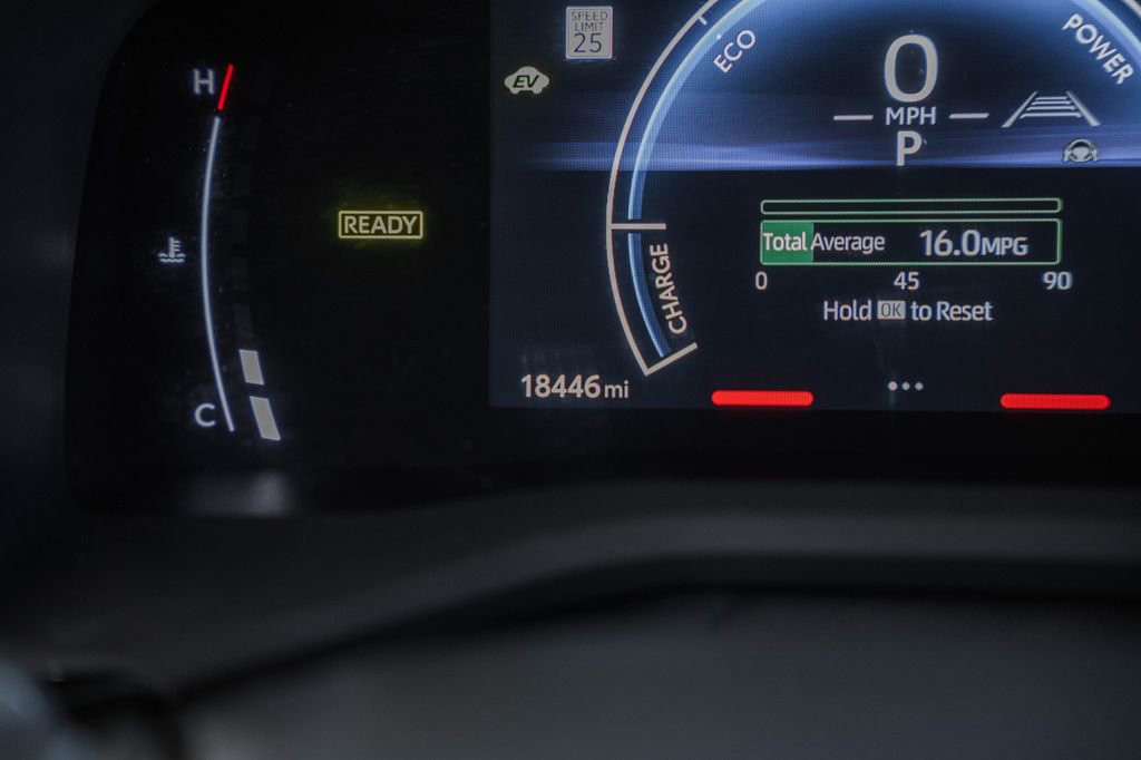 Used 2025 Toyota Camry SE image 43