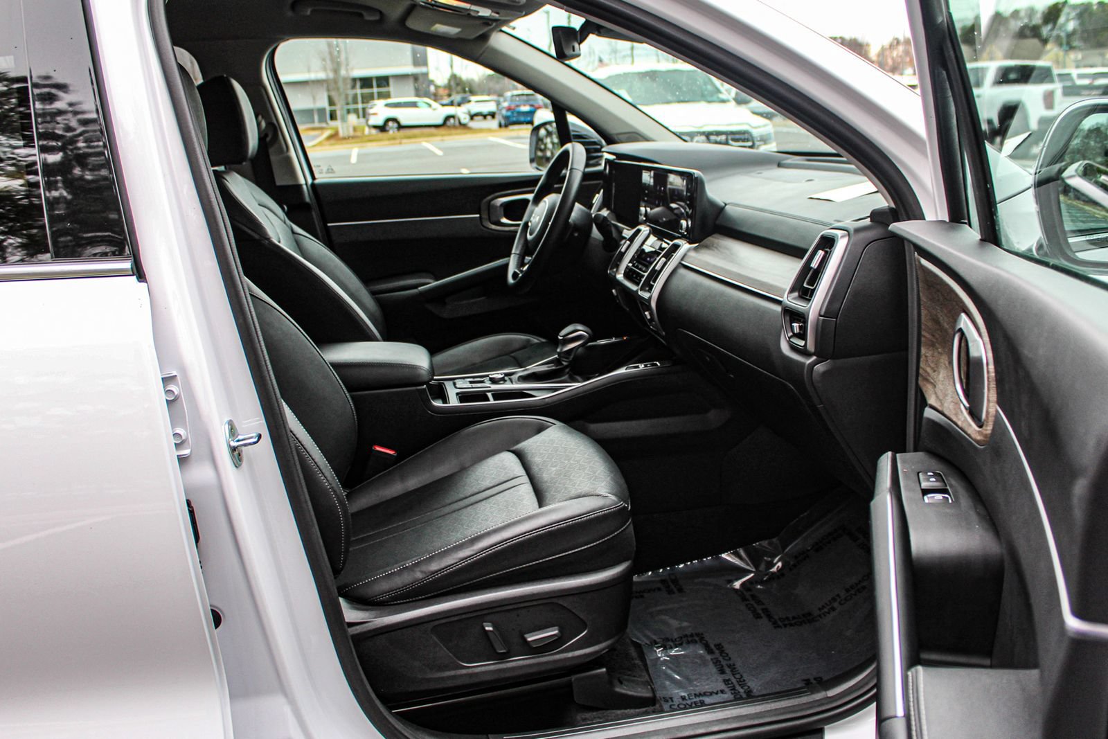 Used 2023 Kia Sorento EX FWD image 19