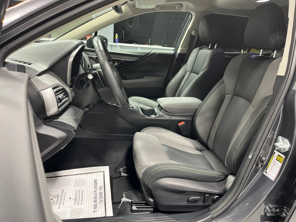 Certified 2025 Subaru Outback Onyx Edition XT AWD/4WD image 17