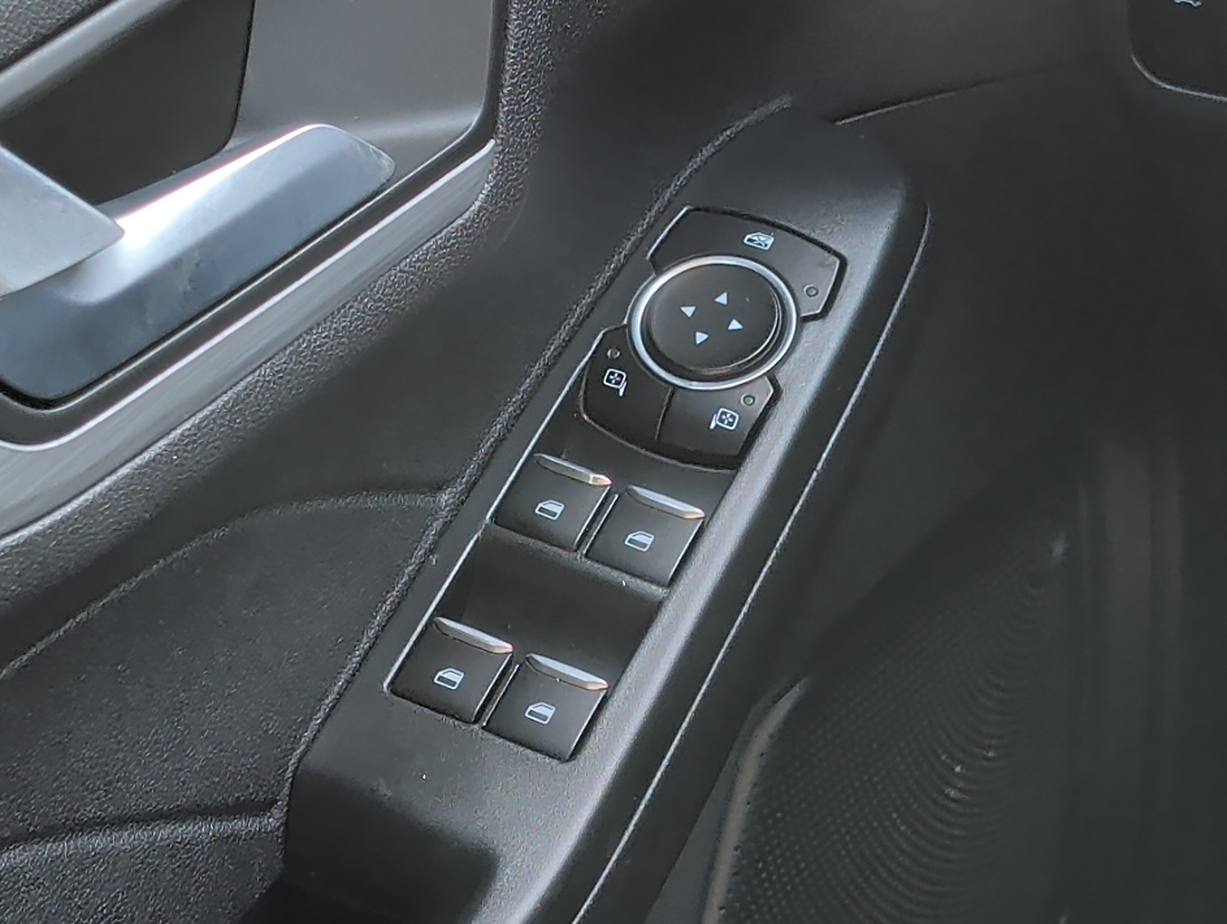 Used 2023 Ford Escape Platinum AWD/4WD image 22