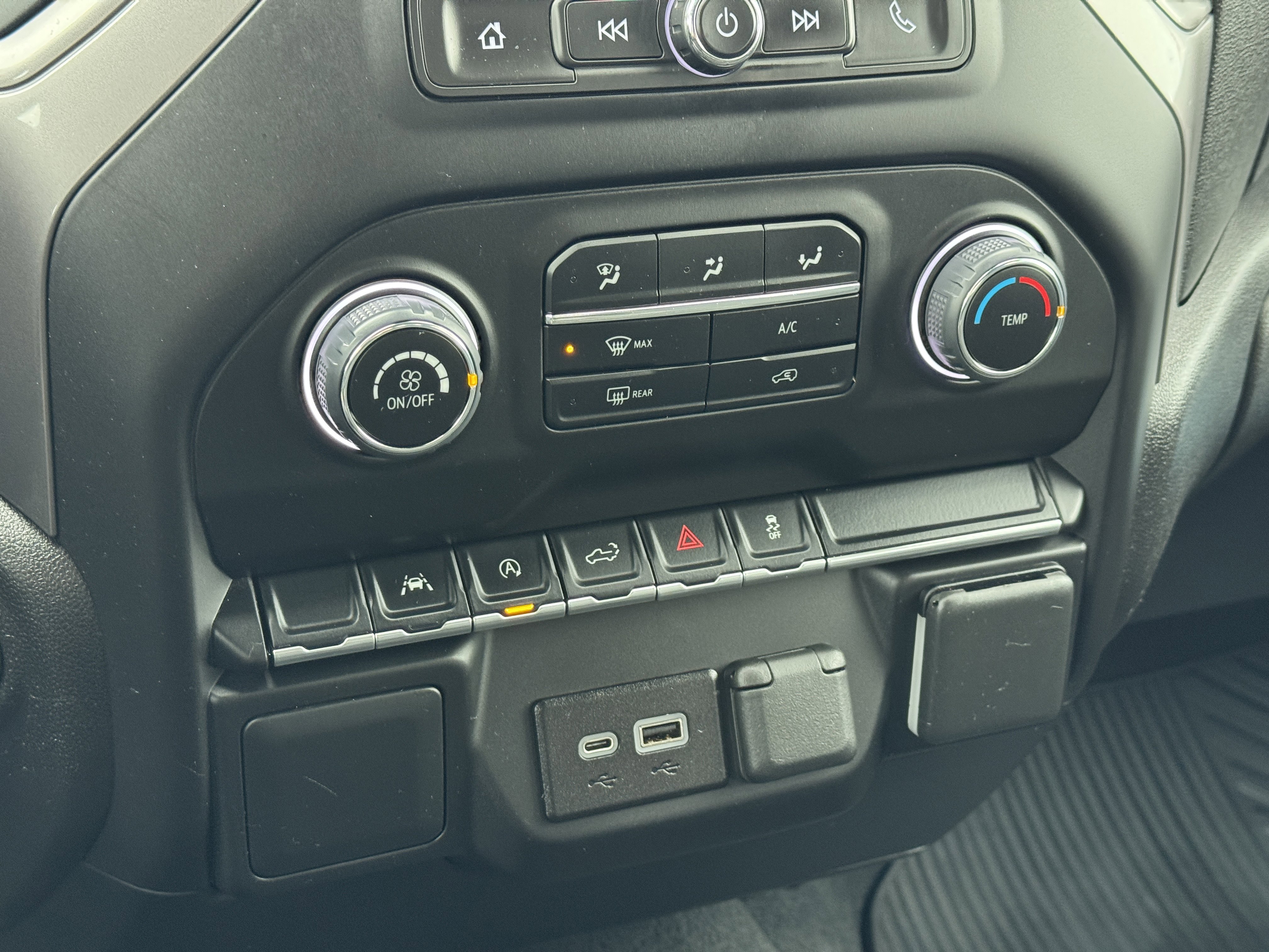 Certified 2022 Chevrolet Silverado 1500 Custom image 28