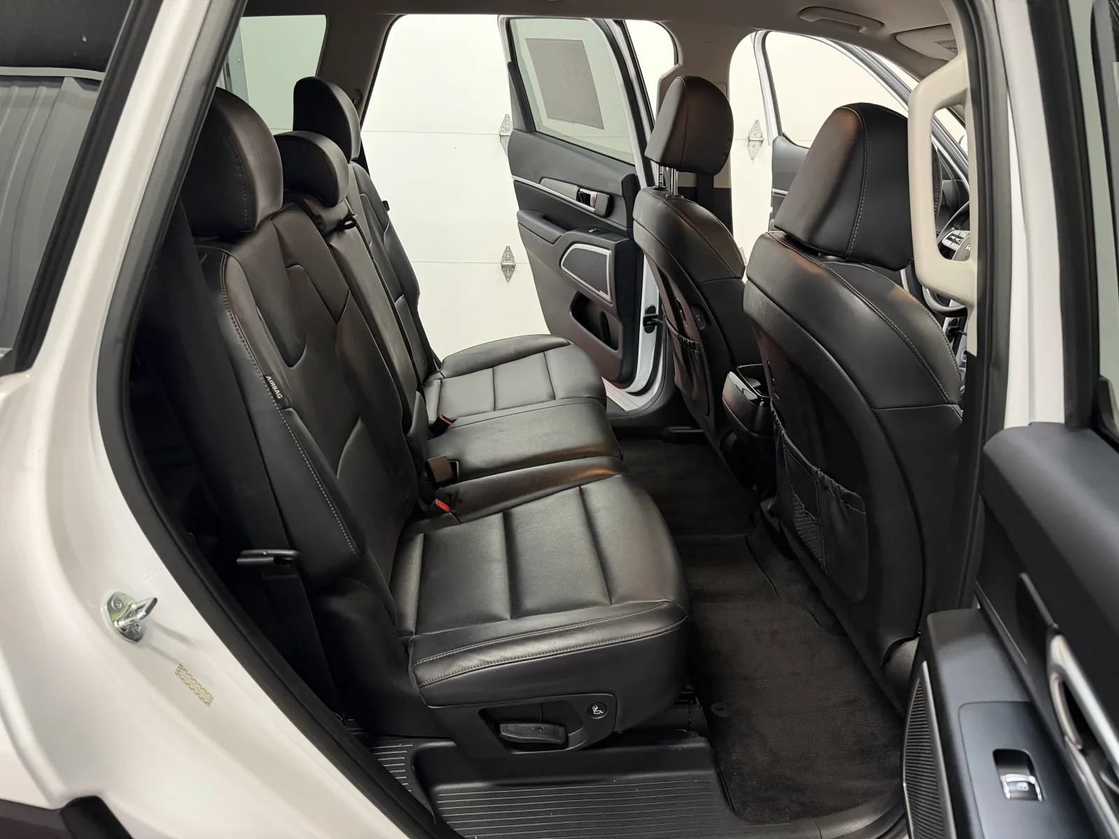Used 2024 Kia Telluride LX FWD image 38