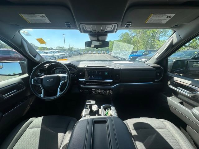 Used 2022 Chevrolet Silverado 1500 RST AWD/4WD image 2