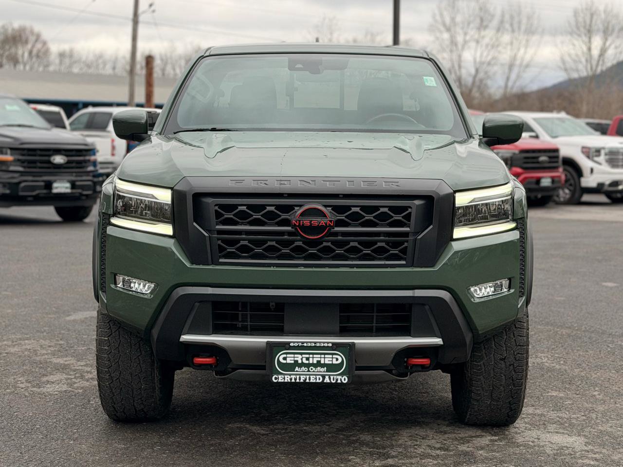 Used 2024 Nissan Frontier PRO-4X w/ Technology Package AWD/4WD image 2