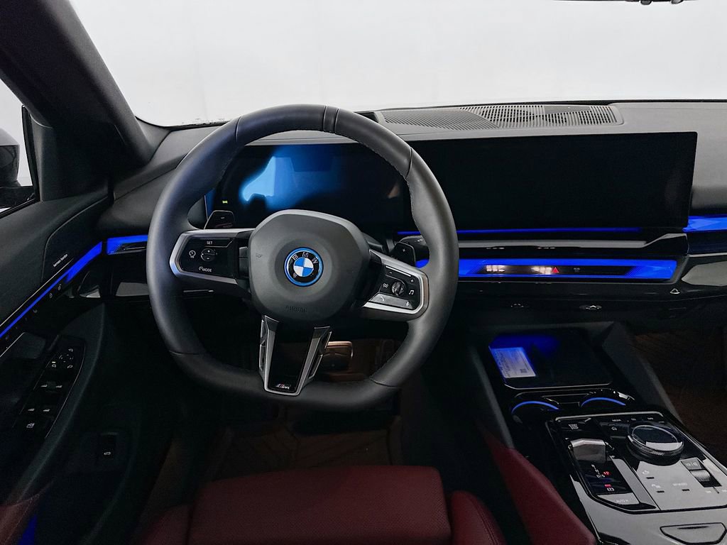 Used 2026 BMW 550e xDrive w/ Premium Package image 29
