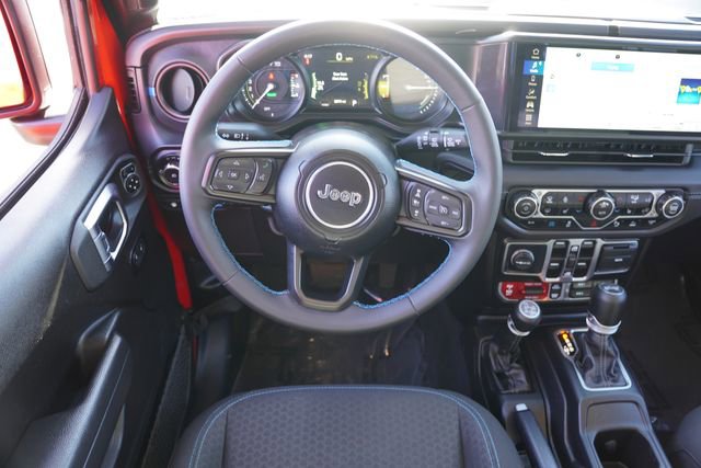 Certified 2025 Jeep Wrangler Unlimited Rubicon 4xe w/ Safety Group image 18