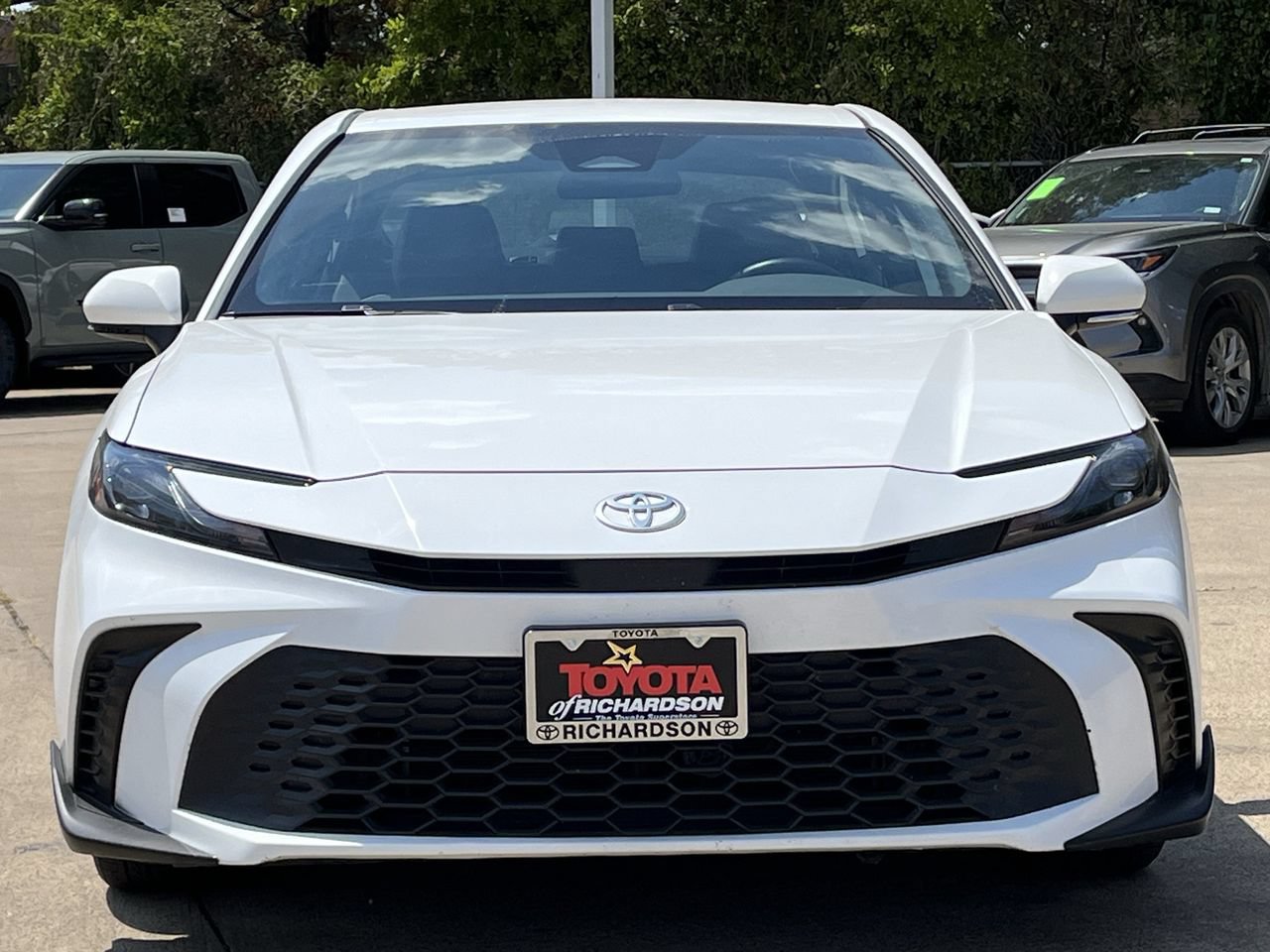 Used 2025 Toyota Camry SE FWD image 7