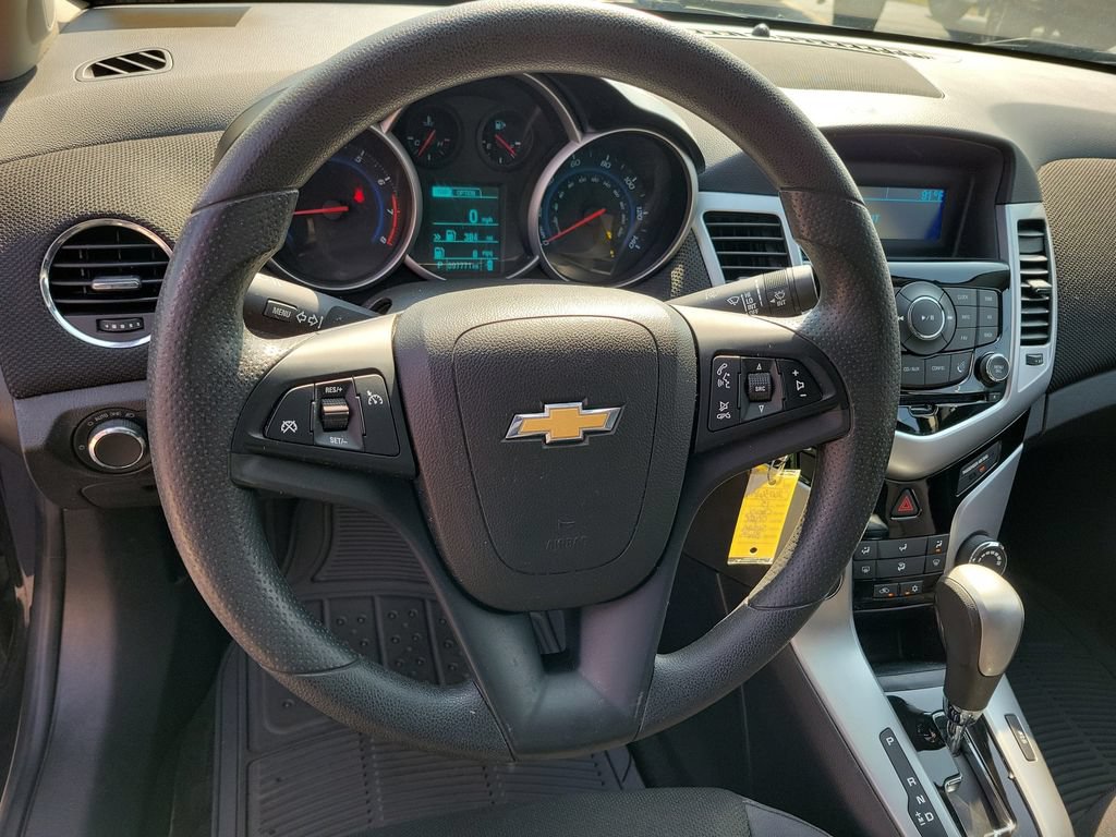 Used 2015 Chevrolet Cruze LT FWD image 26