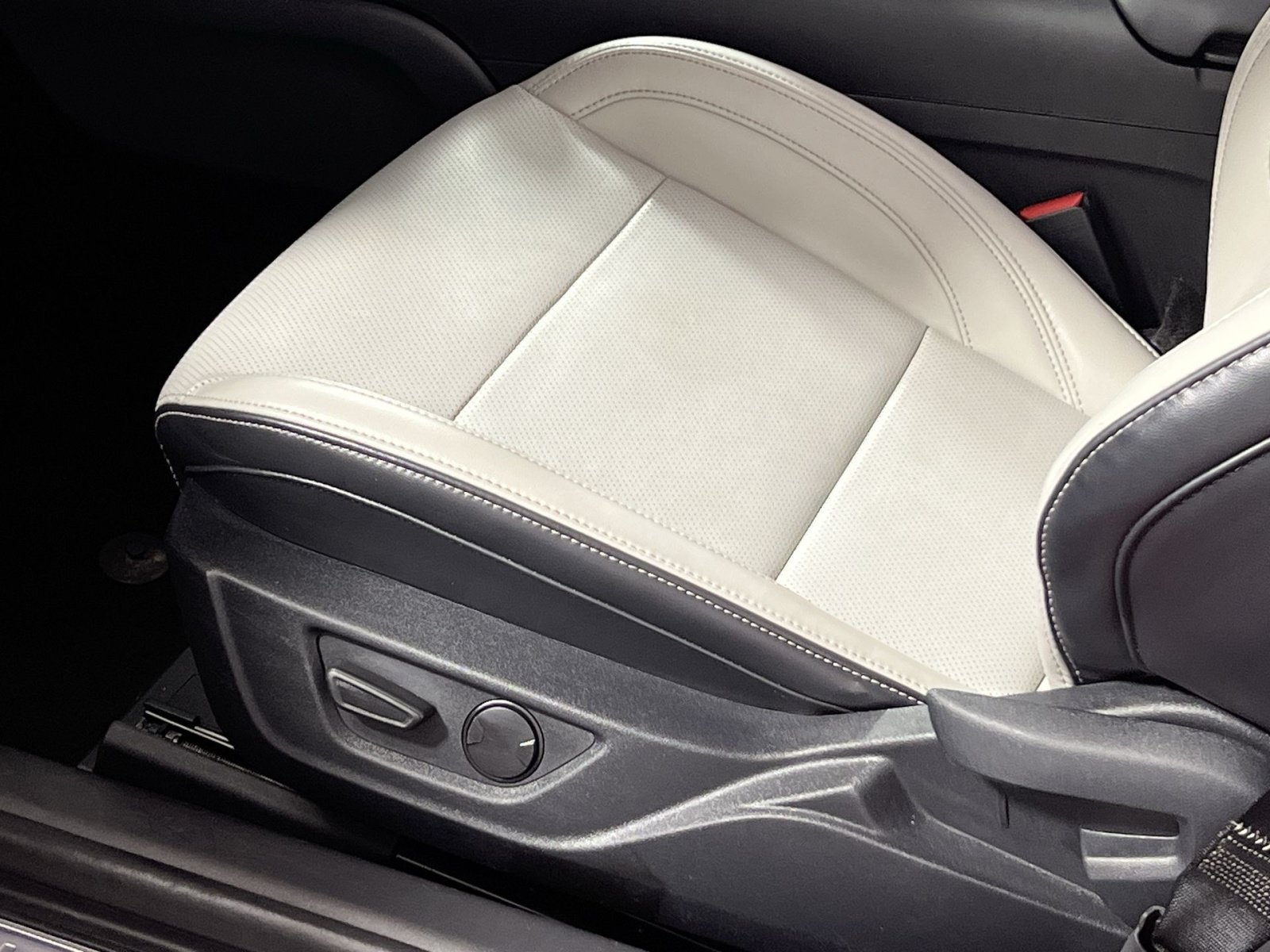 Used 2024 Ford Mustang Premium RWD image 15