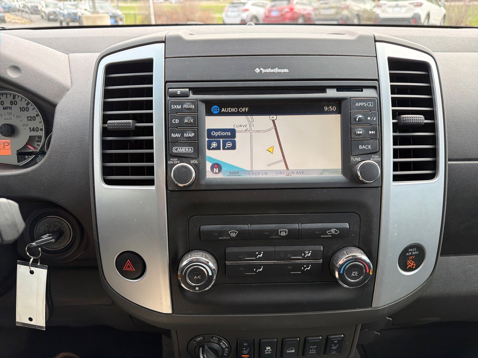 Used 2015 Nissan Xterra PRO-4X w/ Pro-4x Leather Package AWD/4WD image 17