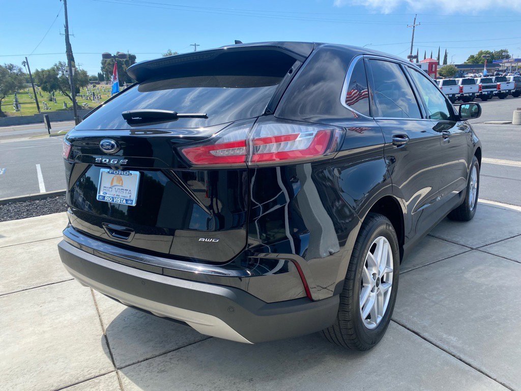 Used 2024 Ford Edge SEL image 7