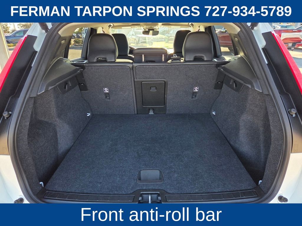 Certified 2025 Volvo XC40 B5 Core image 19