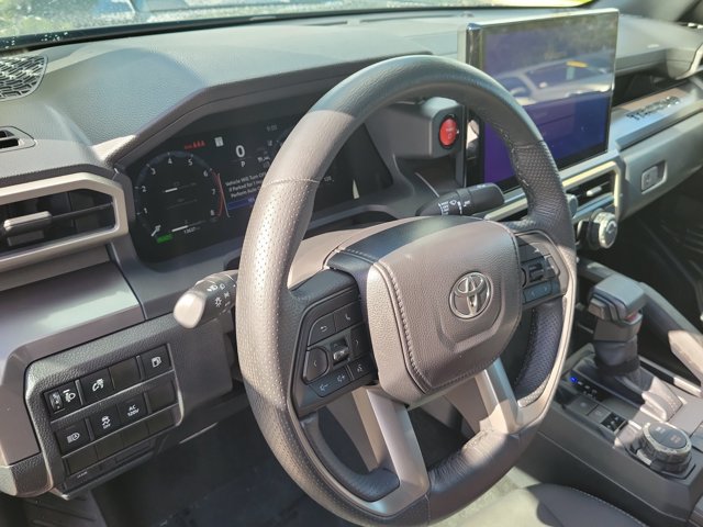 Used 2025 Toyota Tacoma Limited AWD/4WD image 22