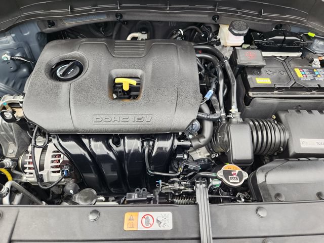 Used 2025 Kia Soul LX w/ LX Technology Package FWD image 31