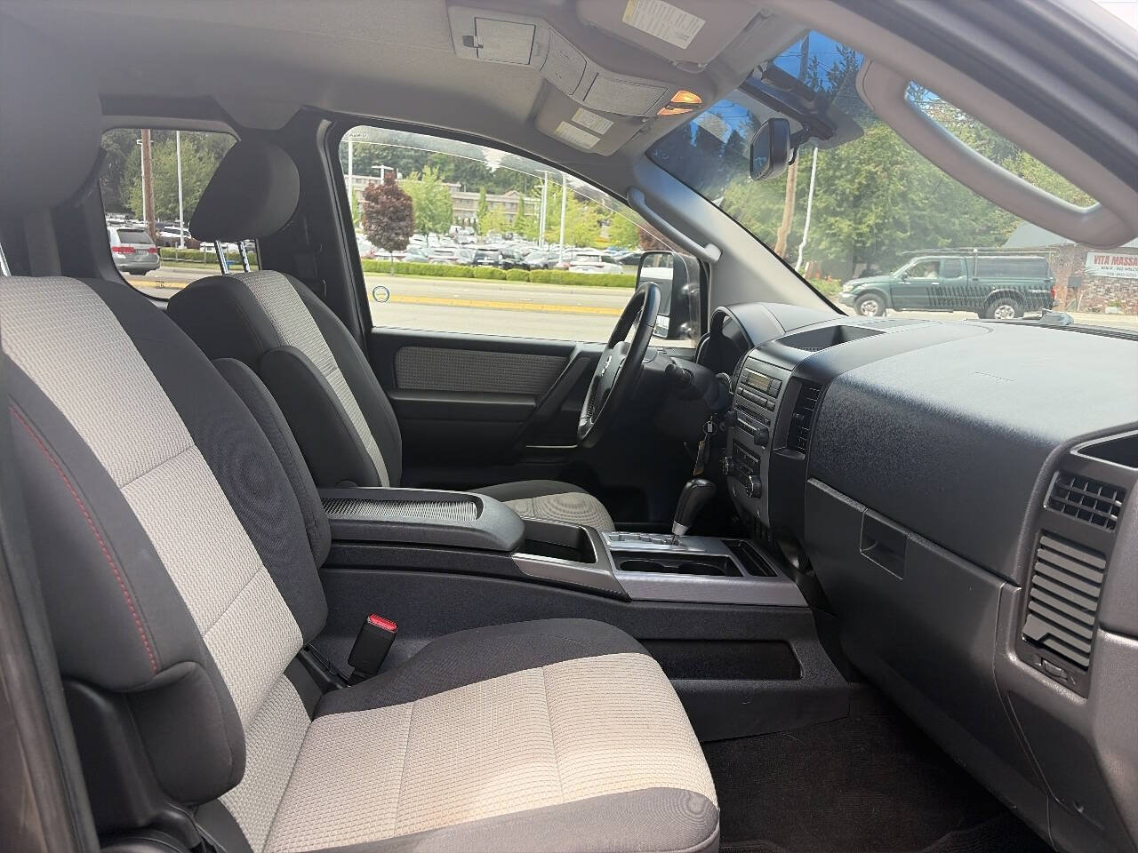 Used 2011 Nissan Titan PRO-4X AWD/4WD image 15