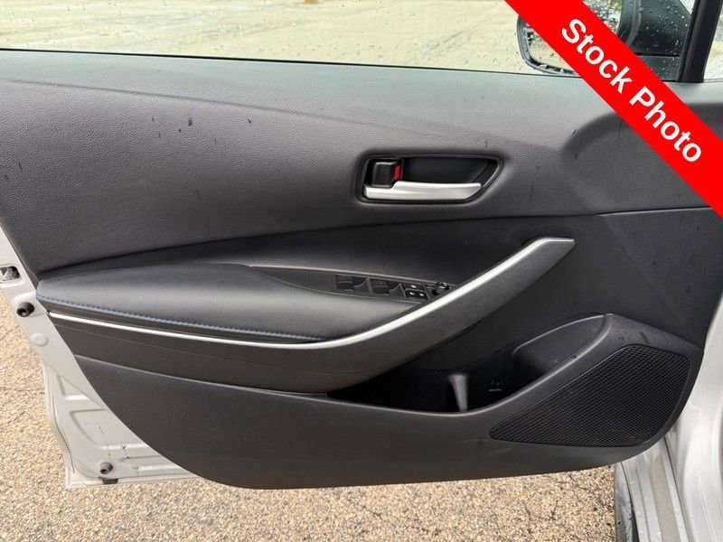Used 2021 Toyota Corolla SE w/ SE Premium Package image 19