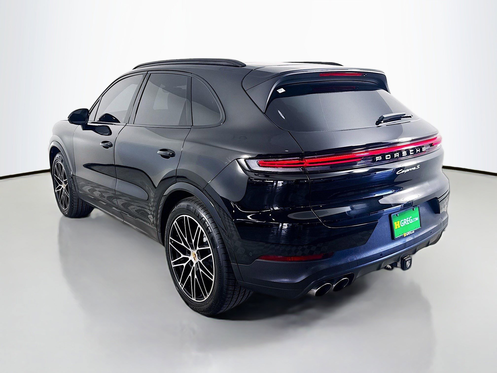 Used 2024 Porsche Cayenne S image 7